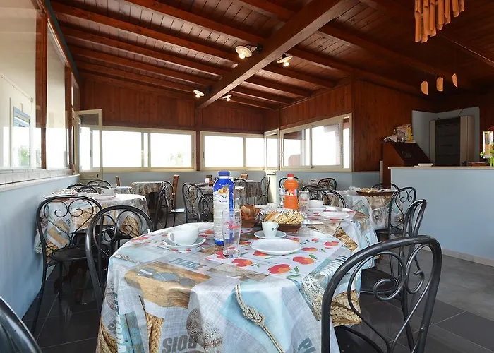 Oda ve Kahvaltı La Castellana